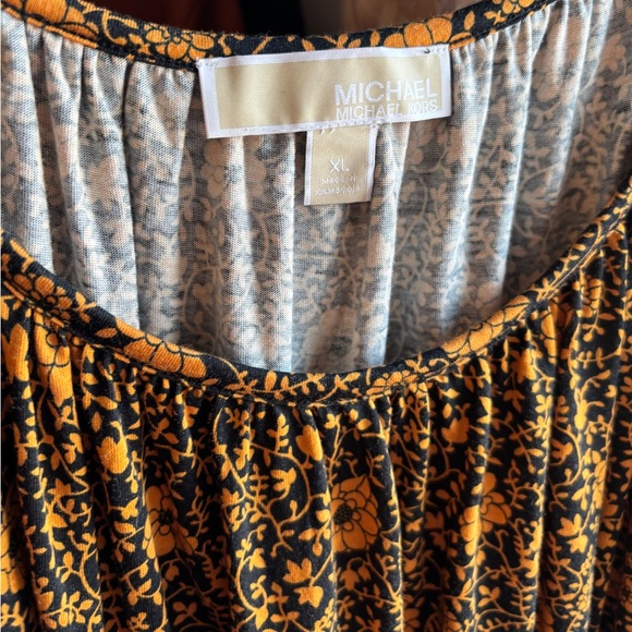 EUC Michael Kors Floral Pattern Balloon Sleeve Blouse, Black & Gold | Women’s XL - Picture 3 of 14
